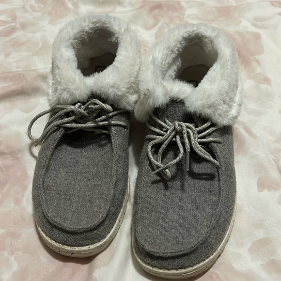 Hey Dude Britt Women’s Slip On Booties in Charcoal Size 11 - Picture 1 of 9